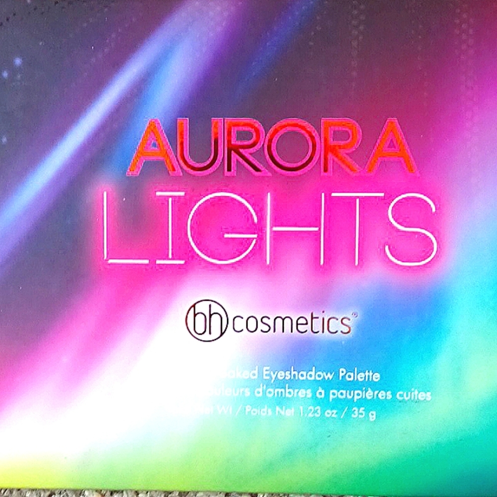 Aurora Lights NIB Eyeshadow Pallette